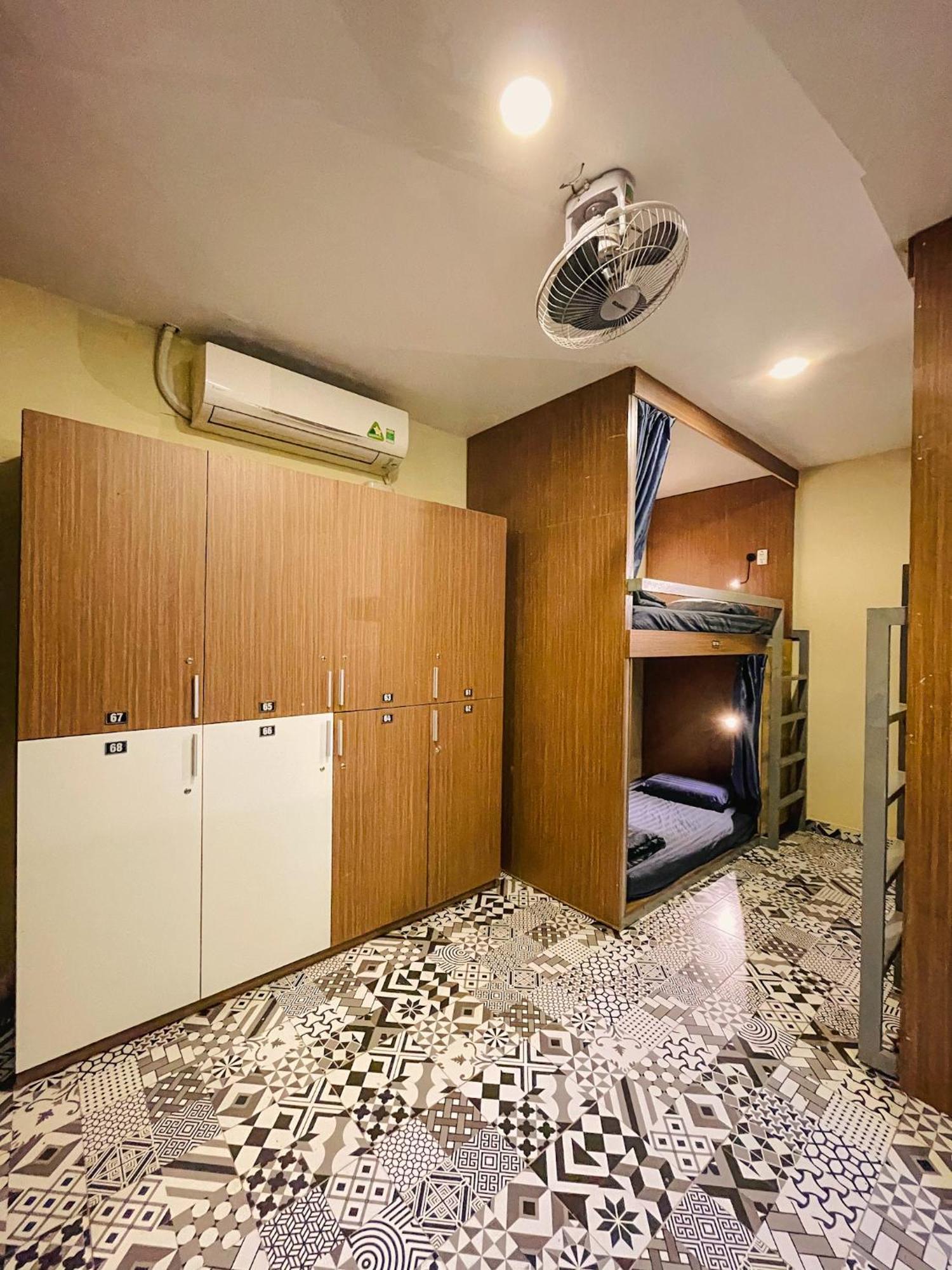 Vy Da Backpacker Hostel Ho Chi Minh City Exterior photo